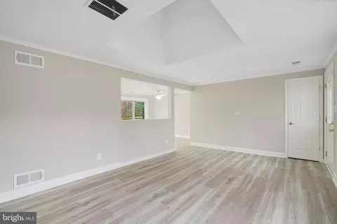 Living - 6705 Greenleaf St, Springfield, VA 22150 photo 3 of 4