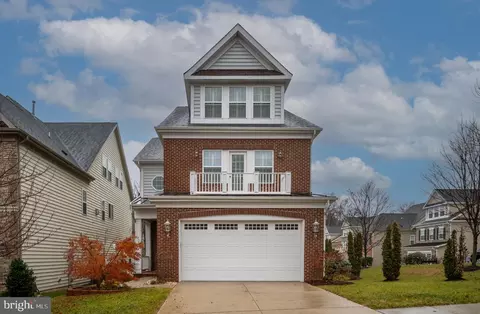 6044 Masondale Rd, Alexandria, VA 22315