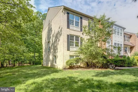 8601 Raglan Rd, Vienna, VA 22182 photo 1