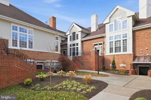 7023 Haycock Rd #706, Falls Church, VA 22043