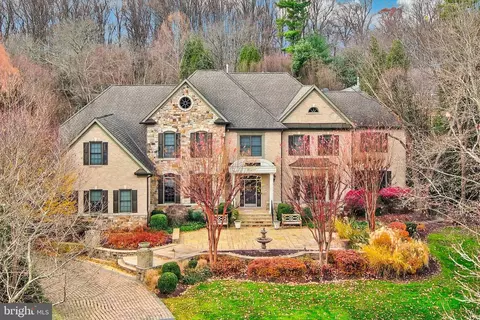 8340 Springhaven Garden Ln, Mclean, VA 22102