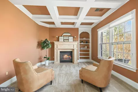 Living - 8340 Springhaven Garden Ln, Mclean, VA 22102 photo 5 of 7