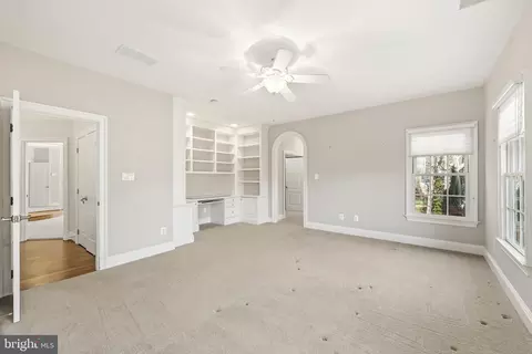 Bedroom - 8340 Springhaven Garden Ln, Mclean, VA 22102 photo 7 of 10