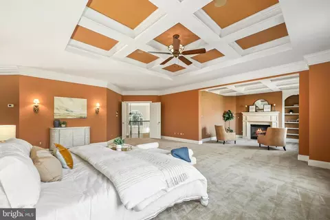 Bedroom - 8340 Springhaven Garden Ln, Mclean, VA 22102 photo 5 of 10
