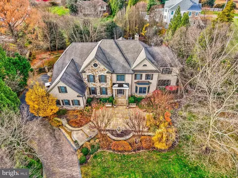 View/Area - 8340 Springhaven Garden Ln, Mclean, VA 22102 photo 1 of 2