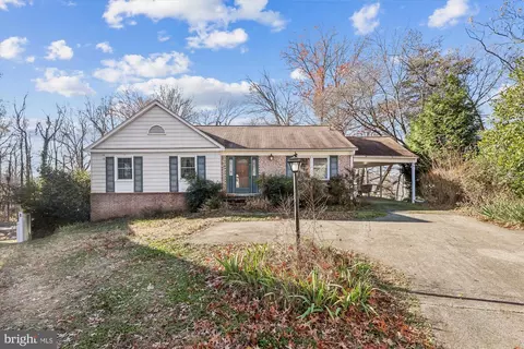 7013 Stone Mill Pl, Alexandria, VA 22306