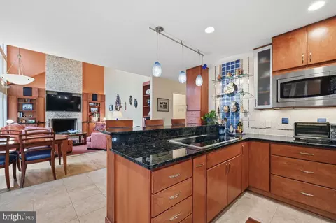 Kitchen - 2218 Wakerobin Ln, Reston, VA 20191 photo 3 of 7