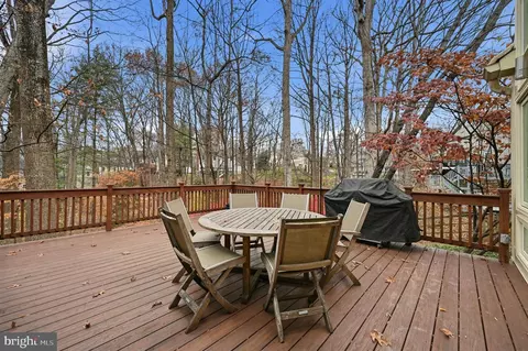 Exterior - 2218 Wakerobin Ln, Reston, VA 20191 photo 4 of 9