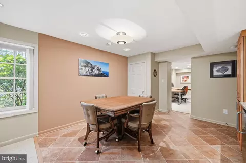 Dining - 2218 Wakerobin Ln, Reston, VA 20191 photo 5 of 5