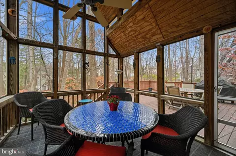 Exterior - 2218 Wakerobin Ln, Reston, VA 20191 photo 5 of 9