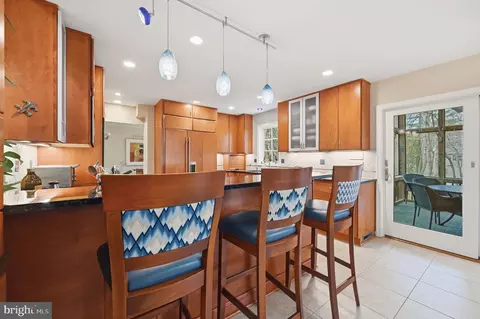 Kitchen - 2218 Wakerobin Ln, Reston, VA 20191 photo 4 of 7