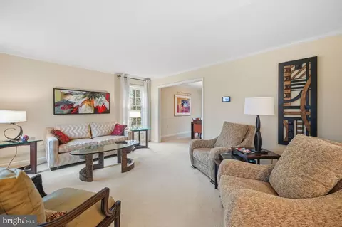 Living - 2218 Wakerobin Ln, Reston, VA 20191 photo 4 of 4