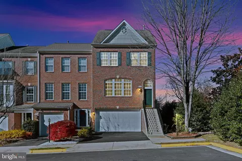 4150 Jeremy Grv, Fairfax, VA 22030