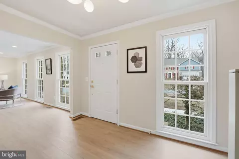 Entry Way - 4511 Stone Pine Ct, Chantilly, VA 20151 photo 2 of 6