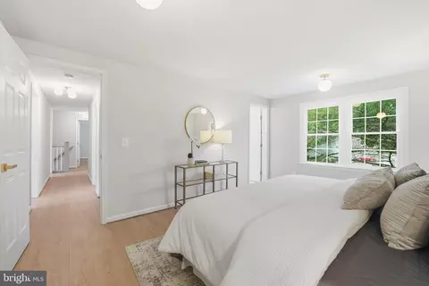 Entry Way - 4511 Stone Pine Ct, Chantilly, VA 20151 photo 5 of 6