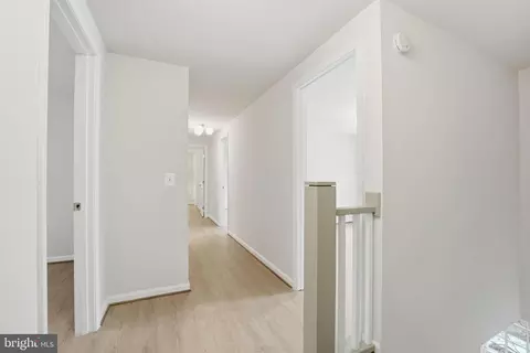 Entry Way - 4511 Stone Pine Ct, Chantilly, VA 20151 photo 6 of 6