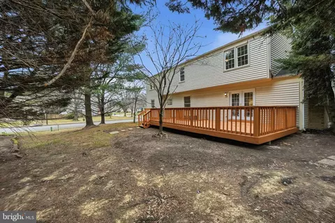 Exterior - 4511 Stone Pine Ct, Chantilly, VA 20151 photo 3 of 7
