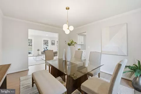 Dining - 4511 Stone Pine Ct, Chantilly, VA 20151 photo 2 of 5