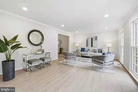 Living - 4511 Stone Pine Ct, Chantilly, VA 20151 photo 1 of 7