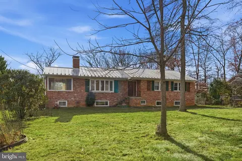 8819 Southwick St, Fairfax, VA 22031