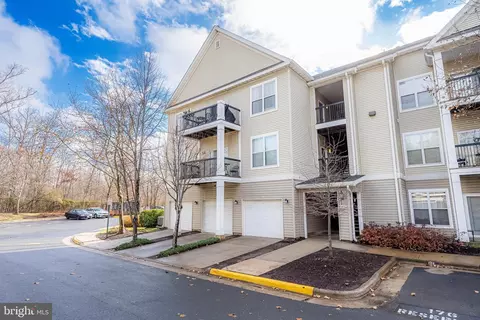 13329 Connor Dr #B, Centreville, VA 20120