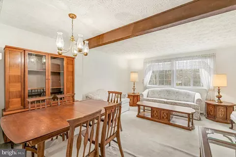 8278 Crestmont Cir, Springfield, VA 22153 photo 6