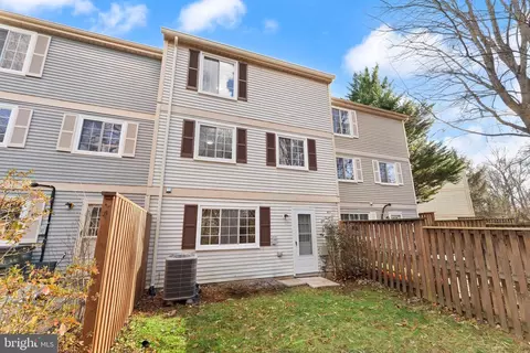 Exterior - 1616 Barnstead Dr, Reston, VA 20194 photo 9 of 11