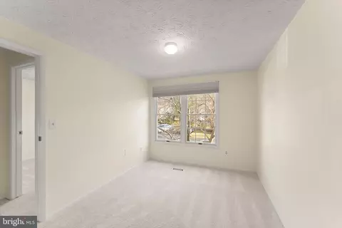 Bedroom - 1616 Barnstead Dr, Reston, VA 20194 photo 5 of 7