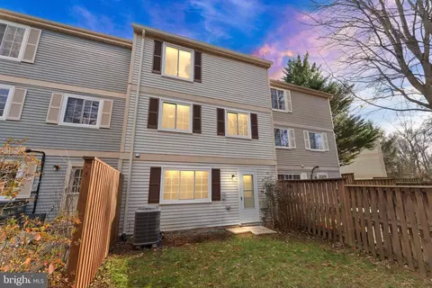 Exterior - 1616 Barnstead Dr, Reston, VA 20194 photo 4 of 11