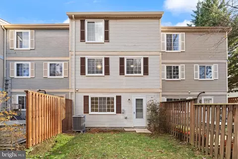 Exterior - 1616 Barnstead Dr, Reston, VA 20194 photo 10 of 11