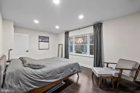 Bedroom - 3017 Leefield Dr, Herndon, VA 20171 photo 4 of 10