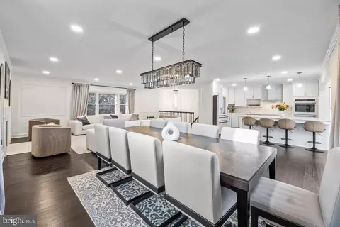 Dining - 3017 Leefield Dr, Herndon, VA 20171 photo 3 of 3