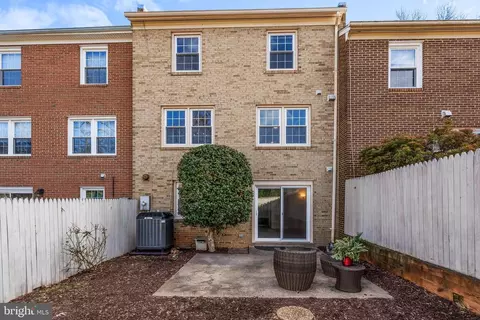Exterior - 5264 Bradgen Ct, Springfield, VA 22151 photo 5 of 5