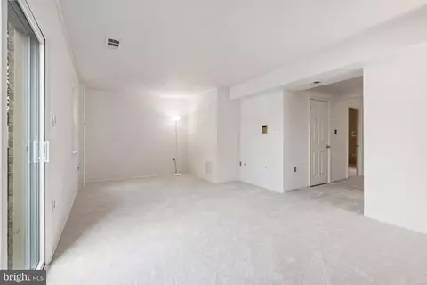 Living - 5264 Bradgen Ct, Springfield, VA 22151 photo 5 of 6