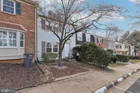 5037 Head Ct, Fairfax, VA 22032