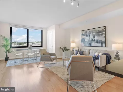 2451 Midtown Ave #921, Alexandria, VA 22303