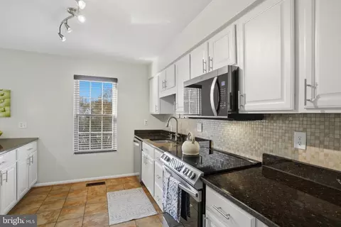 Kitchen - 6172 Forest Creek Ct, Springfield, VA 22152 photo 1 of 5