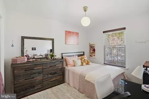 Bedroom - 6172 Forest Creek Ct, Springfield, VA 22152 photo 2 of 6