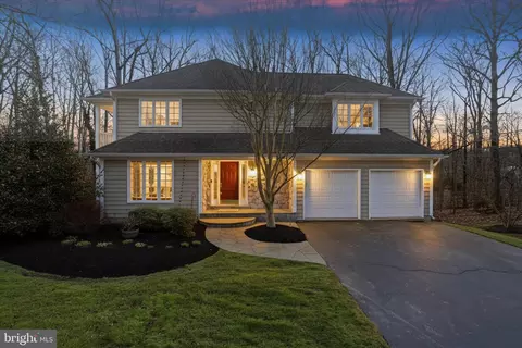 9111 Wood Spice Ln, Lorton, VA 22079