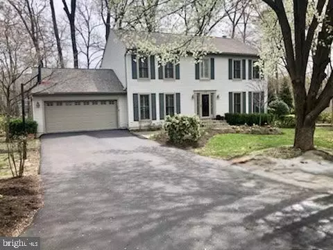 11555 Southington Ln, Herndon, VA 20170