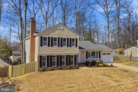 Exterior - 9077 Brook Ford Rd, Burke, VA 22015 photo 12 of 12