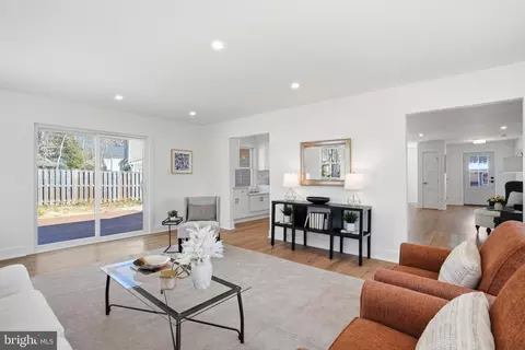 Living - 9077 Brook Ford Rd, Burke, VA 22015 photo 1 of 7