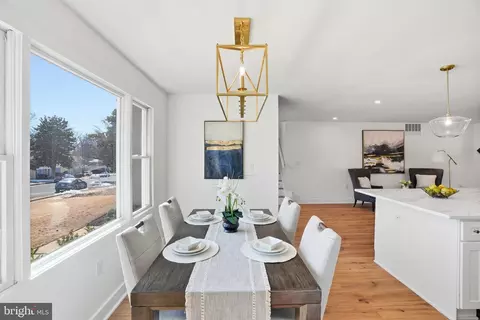 Dining - 9077 Brook Ford Rd, Burke, VA 22015 photo 2 of 3