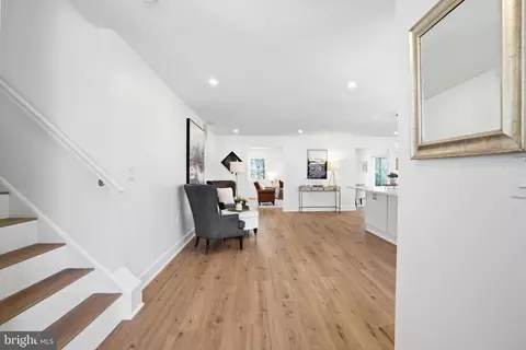 Entry Way - 9077 Brook Ford Rd, Burke, VA 22015 photo 2 of 11