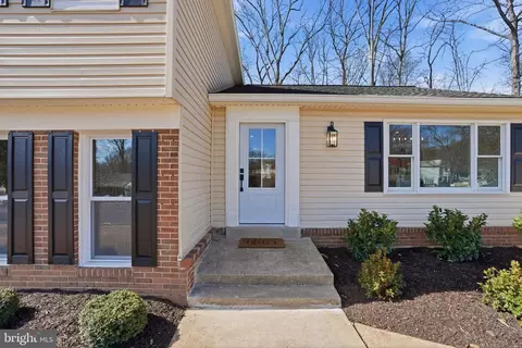Exterior - 9077 Brook Ford Rd, Burke, VA 22015 photo 4 of 12