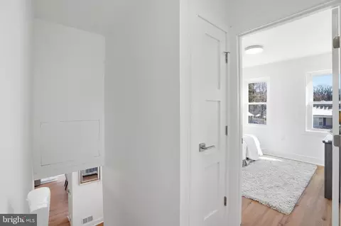 Entry Way - 9077 Brook Ford Rd, Burke, VA 22015 photo 10 of 11
