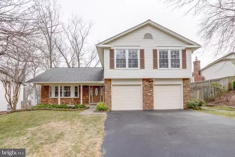 7209 Drifter Ct, Burke, VA 22015