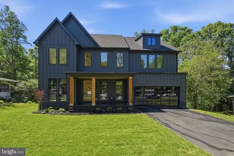 9313 Coronado Ter, Fairfax, VA 22031