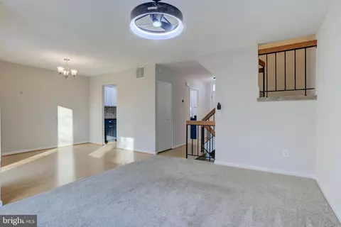 Living - 11908 Barrel Cooper Ct, Reston, VA 20191 photo 3 of 4
