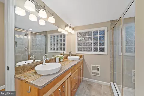 Bath - 6609 Wren Dr, Springfield, VA 22150 photo 1 of 5
